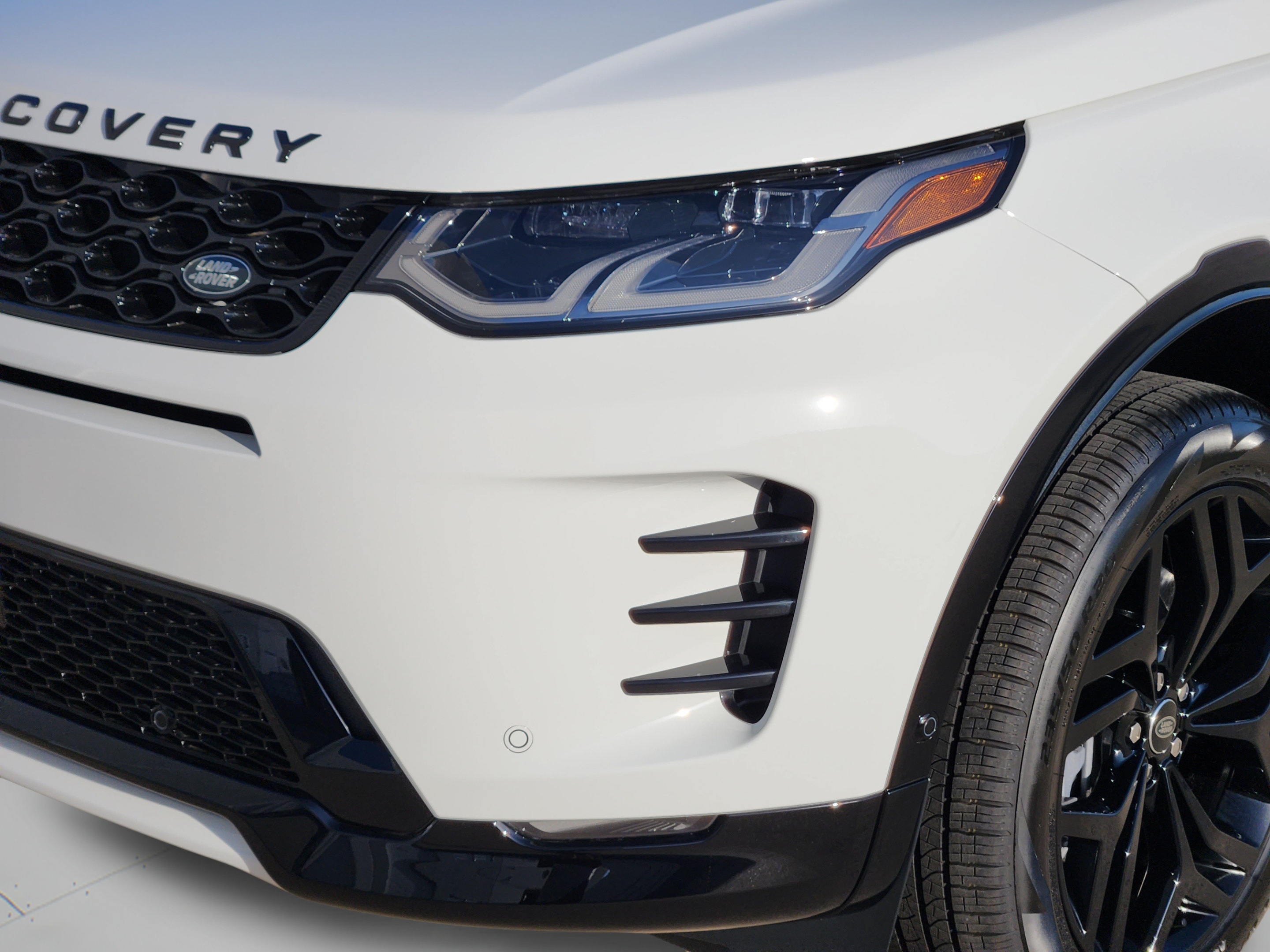 New 2026 Land Rover Discovery Sport Landmark AWD/4WD image 9