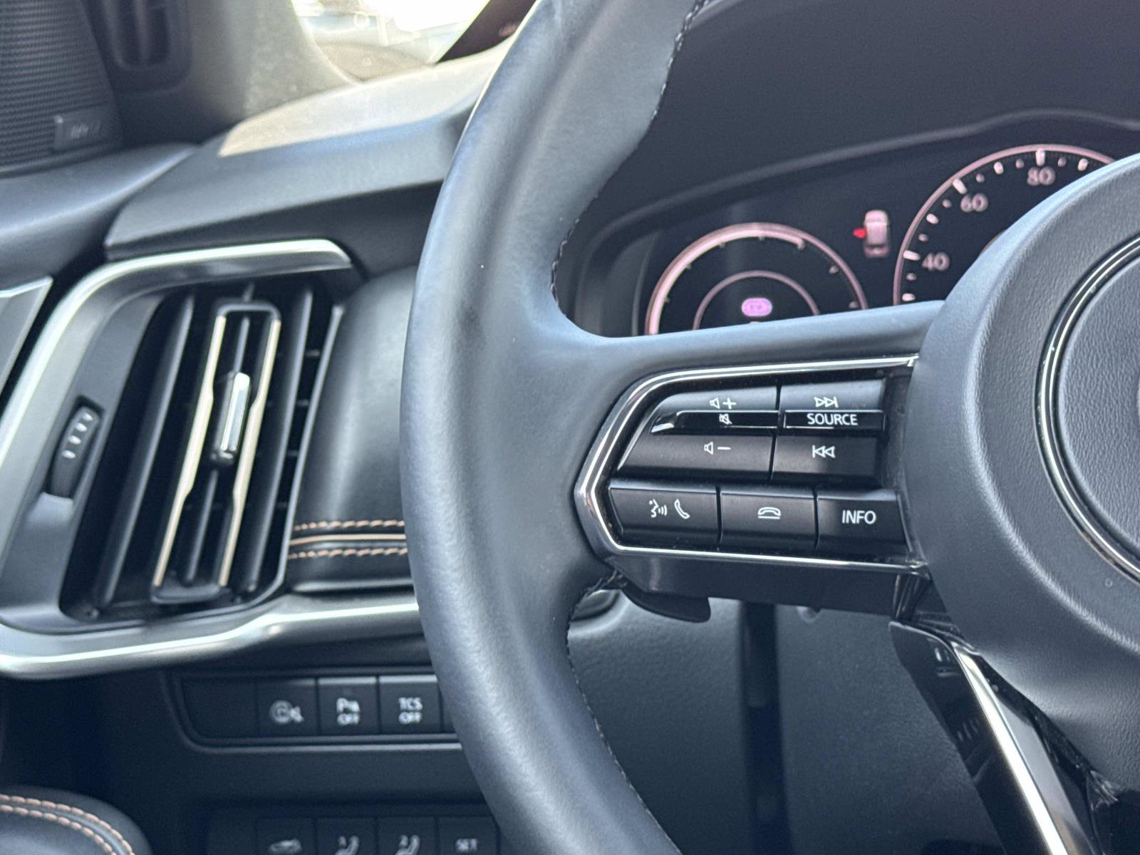 Certified 2025 MAZDA CX-70 Plug-In Hybrid w/ Premium Plus image 11