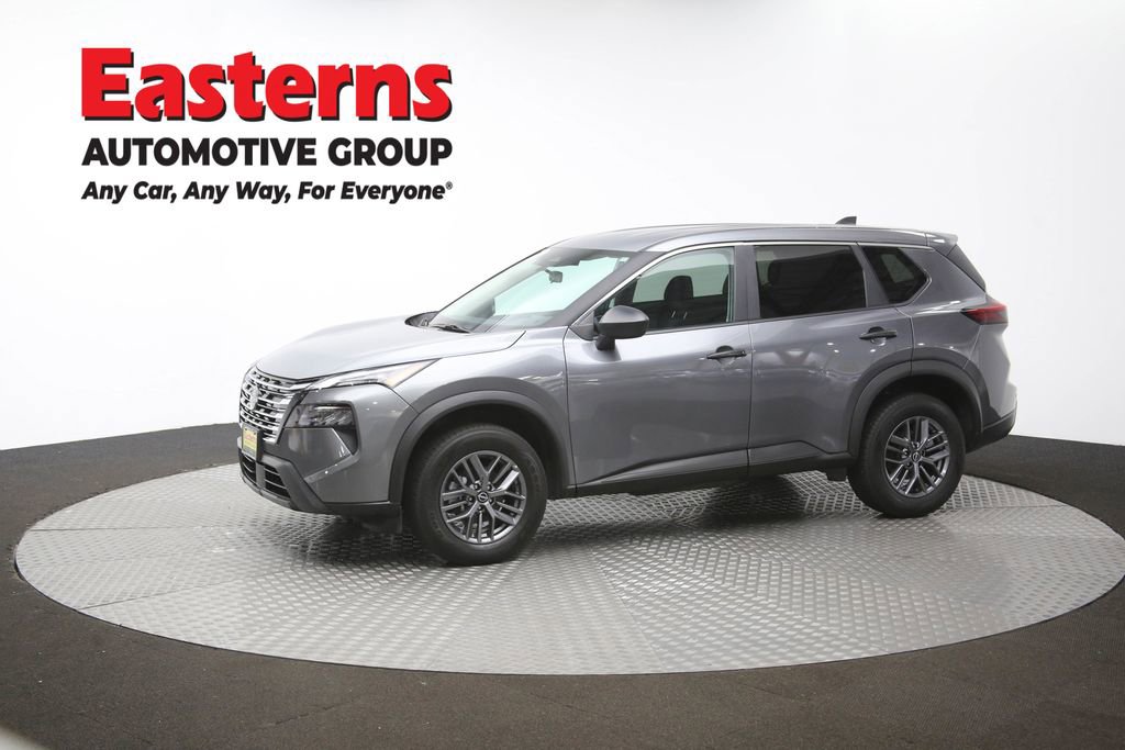 Used 2024 Nissan Rogue S image 59