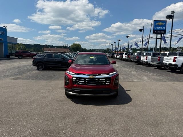 Used 2026 Chevrolet Equinox LT FWD image 2