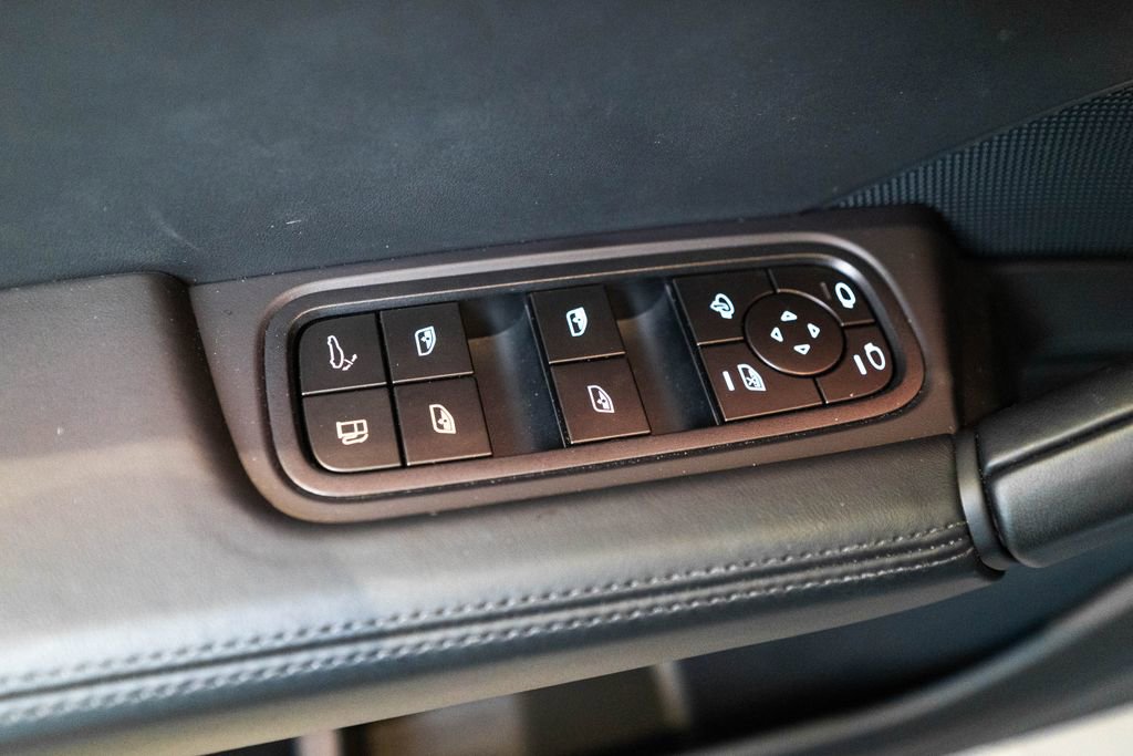 Certified 2025 Porsche Cayenne S image 20