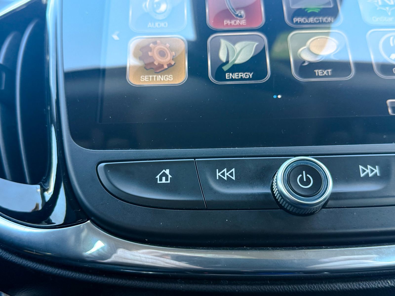 Certified 2018 Chevrolet Volt Premier w/ Driver Confidence Package image 29