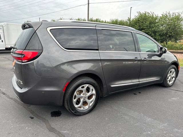 Used 2021 Chrysler Pacifica Limited w/ Premium & Safety Sphere Group AWD/4WD image 5