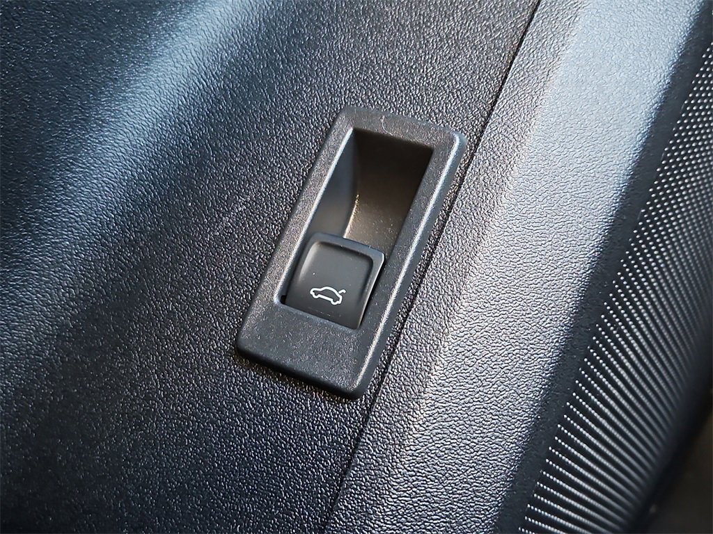 New 2025 Audi Q5 Premium Plus image 16