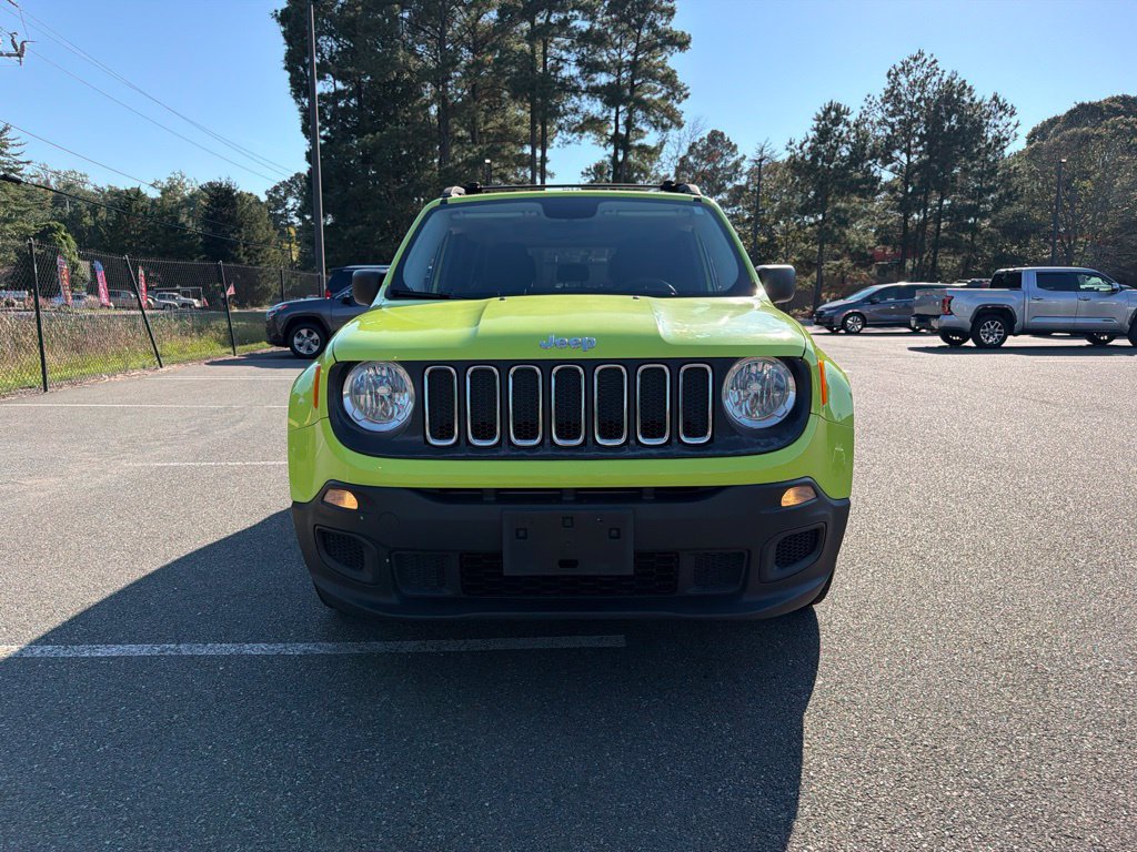 Used 2017 Jeep Renegade Sport w/ Power & Air Group FWD image 3