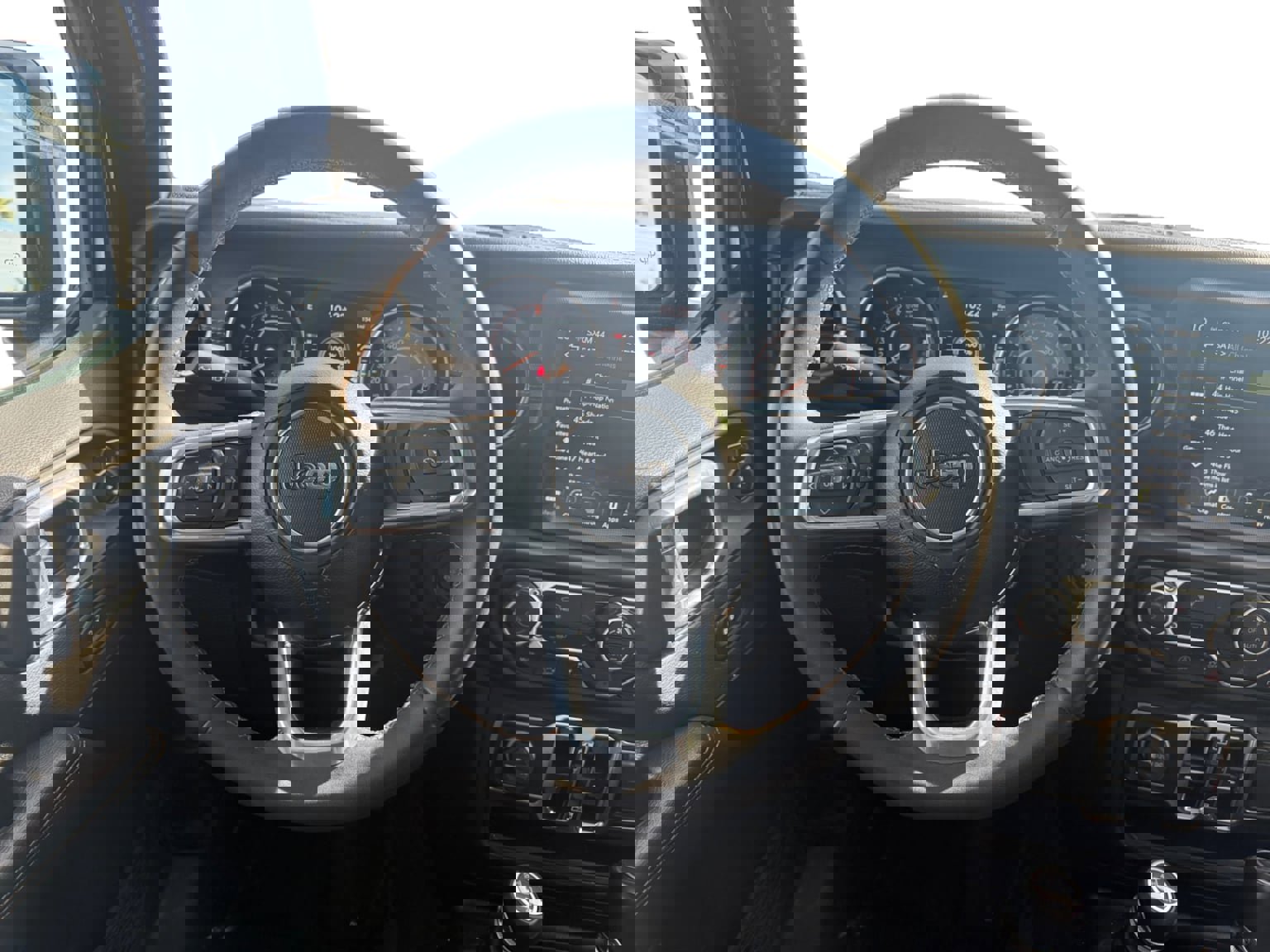 Used 2023 Jeep Gladiator Overland image 13