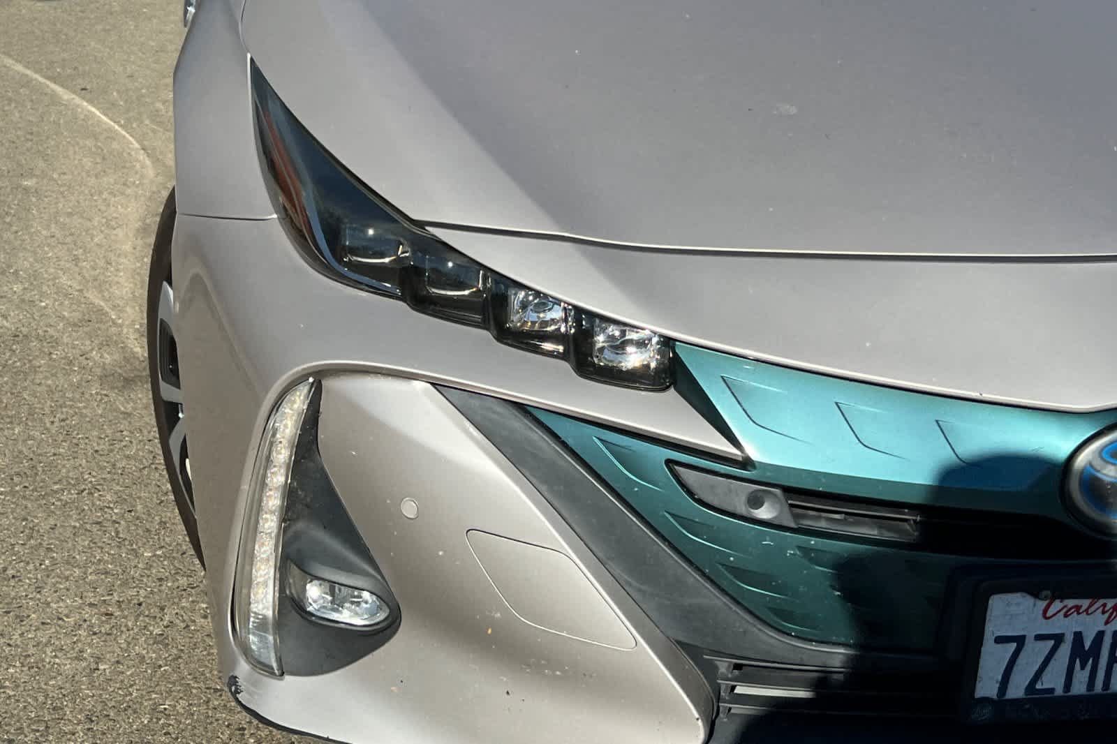 Used 2017 Toyota Prius Prime Advanced w/ Carpet Mat Package FWD image 14
