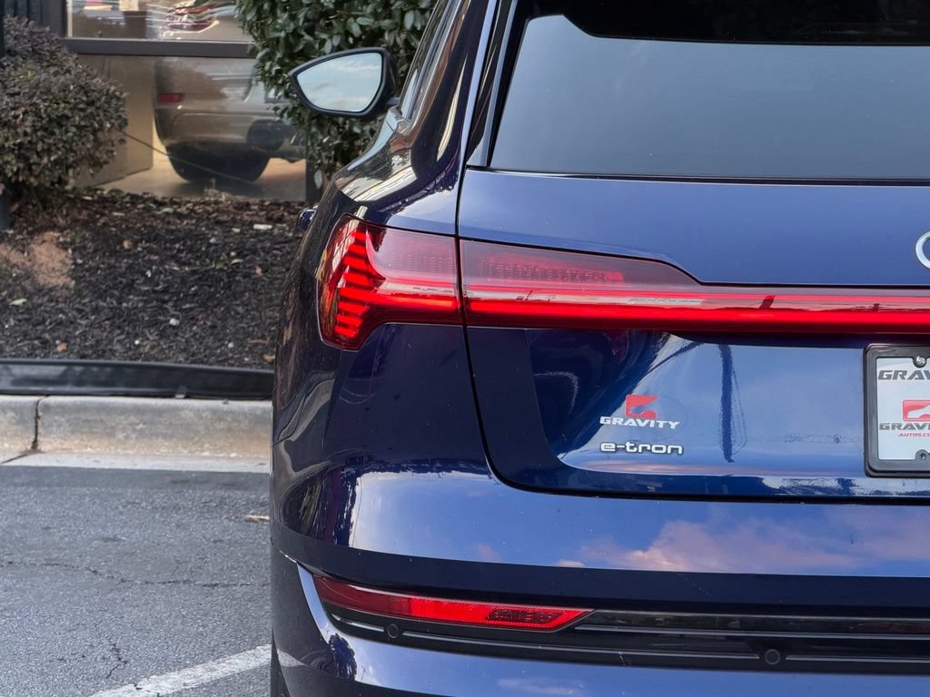 Used 2022 Audi e-tron Premium AWD/4WD image 15