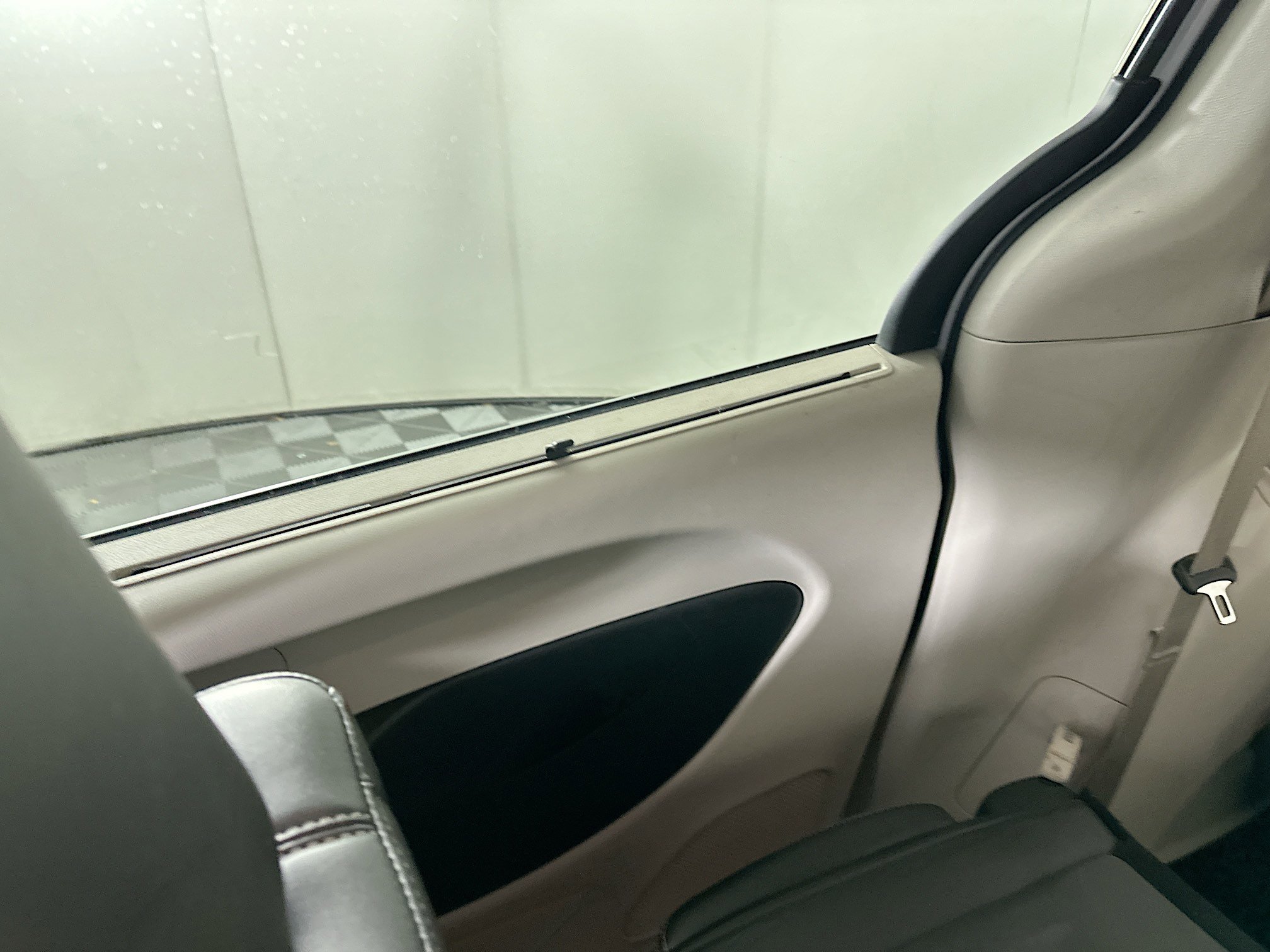 Used 2024 Chrysler Pacifica Touring-L image 31