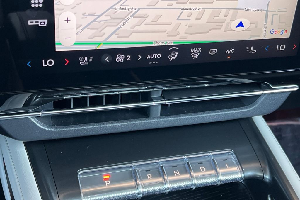 Used 2024 Lincoln Nautilus Reserve w/ Equipment Group 202A image 24