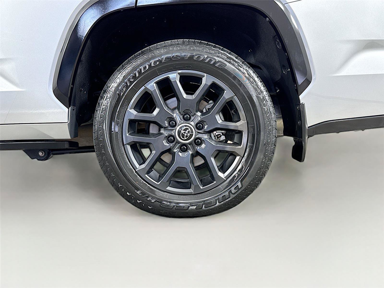 Used 2024 Toyota Sequoia Platinum AWD/4WD image 35