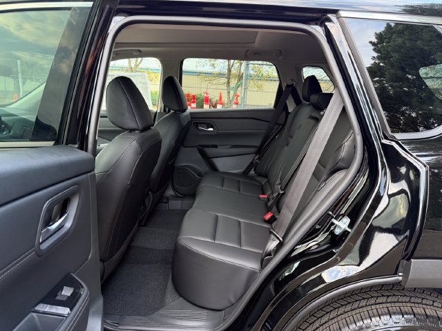 New 2026 Nissan Rogue Dark Armor AWD/4WD image 13