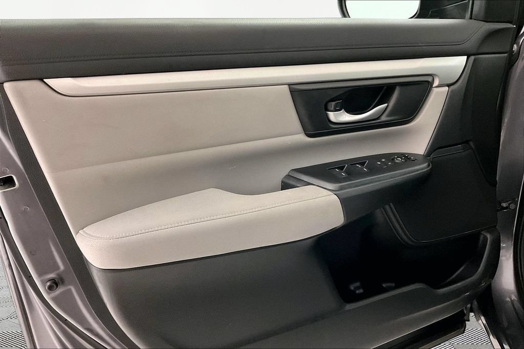 Used 2017 Honda CR-V LX image 17