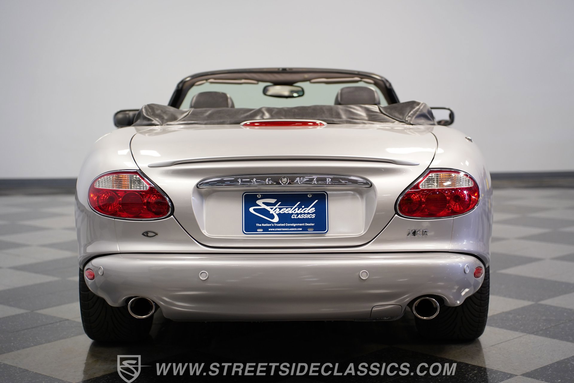 Used 2001 Jaguar XK8 Convertible image 25