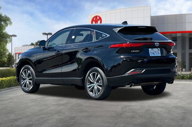 Used 2023 Toyota Venza LE AWD/4WD image 7