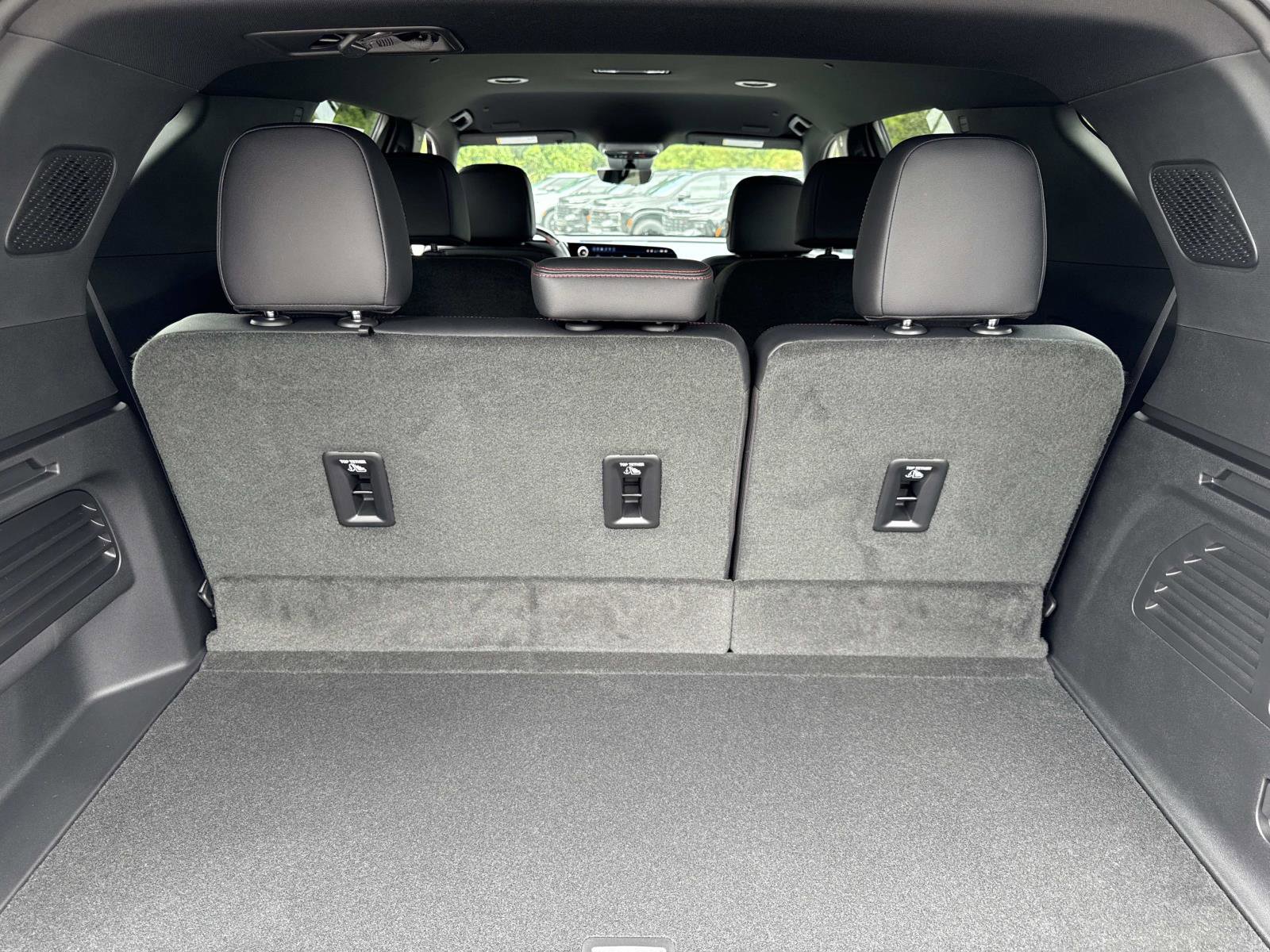 New 2026 Chevrolet Traverse RS image 32