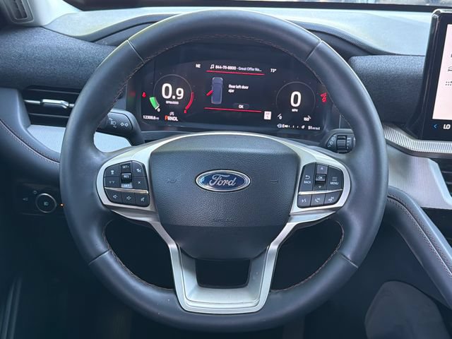Used 2025 Ford Explorer Active w/ Active Comfort Package RWD image 24