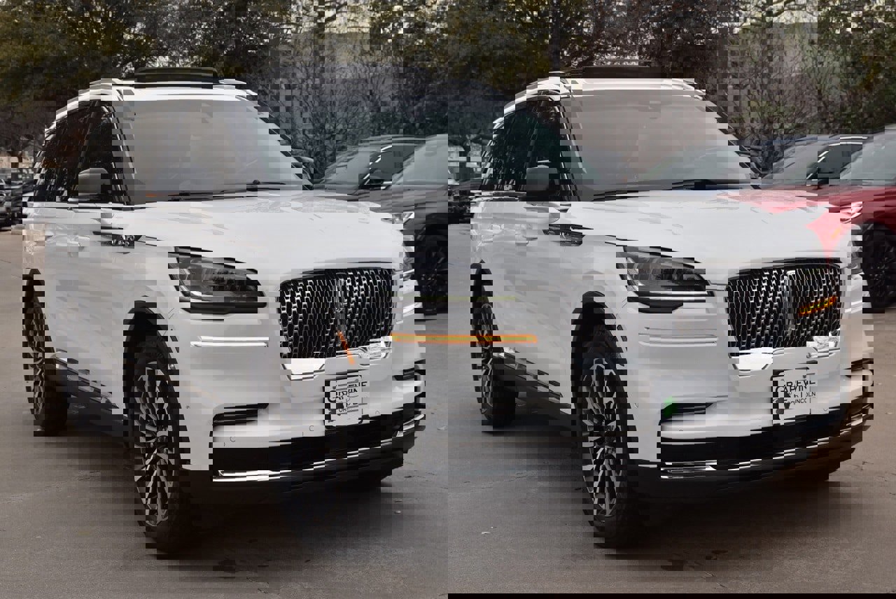 Certified 2023 Lincoln Aviator Reserve w/ Elements Package Plus image 4