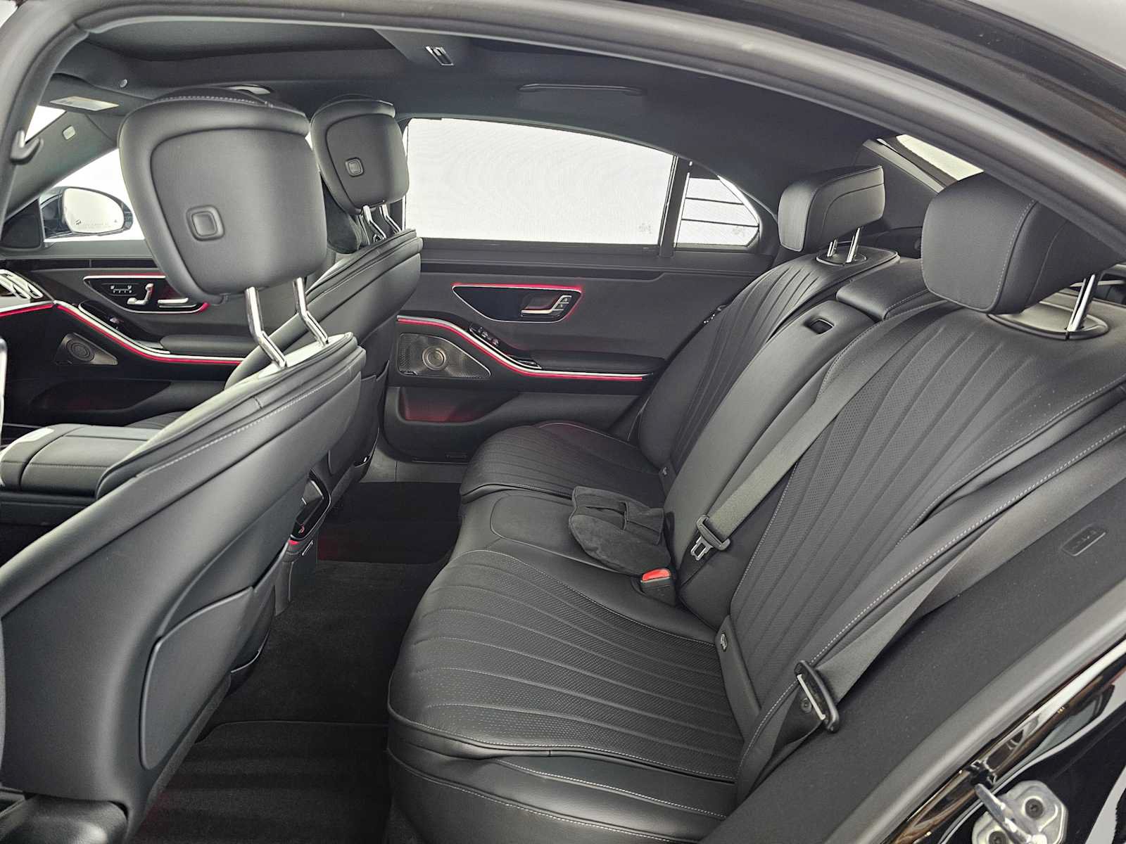 Used 2024 Mercedes-Benz S 500 4MATIC image 16