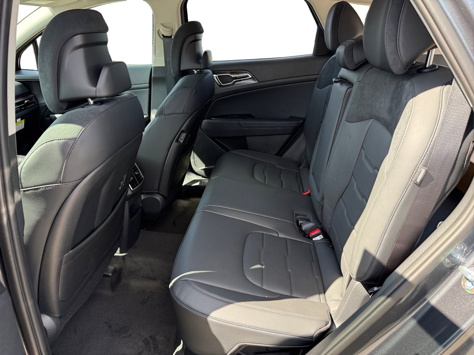 New 2027 Kia Sportage SX Prestige AWD/4WD image 16