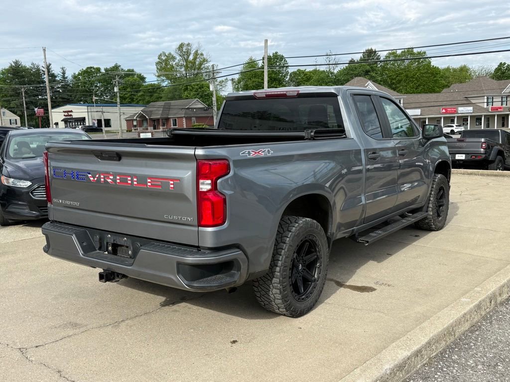 Used 2020 Chevrolet Silverado 1500 Custom w/ Custom Value Package AWD/4WD image 6