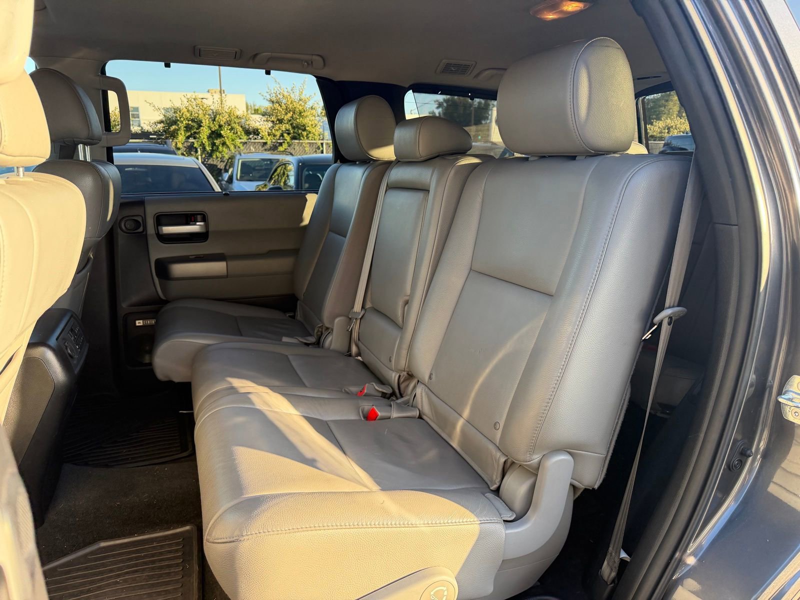 Used 2012 Toyota Sequoia Limited AWD/4WD image 9