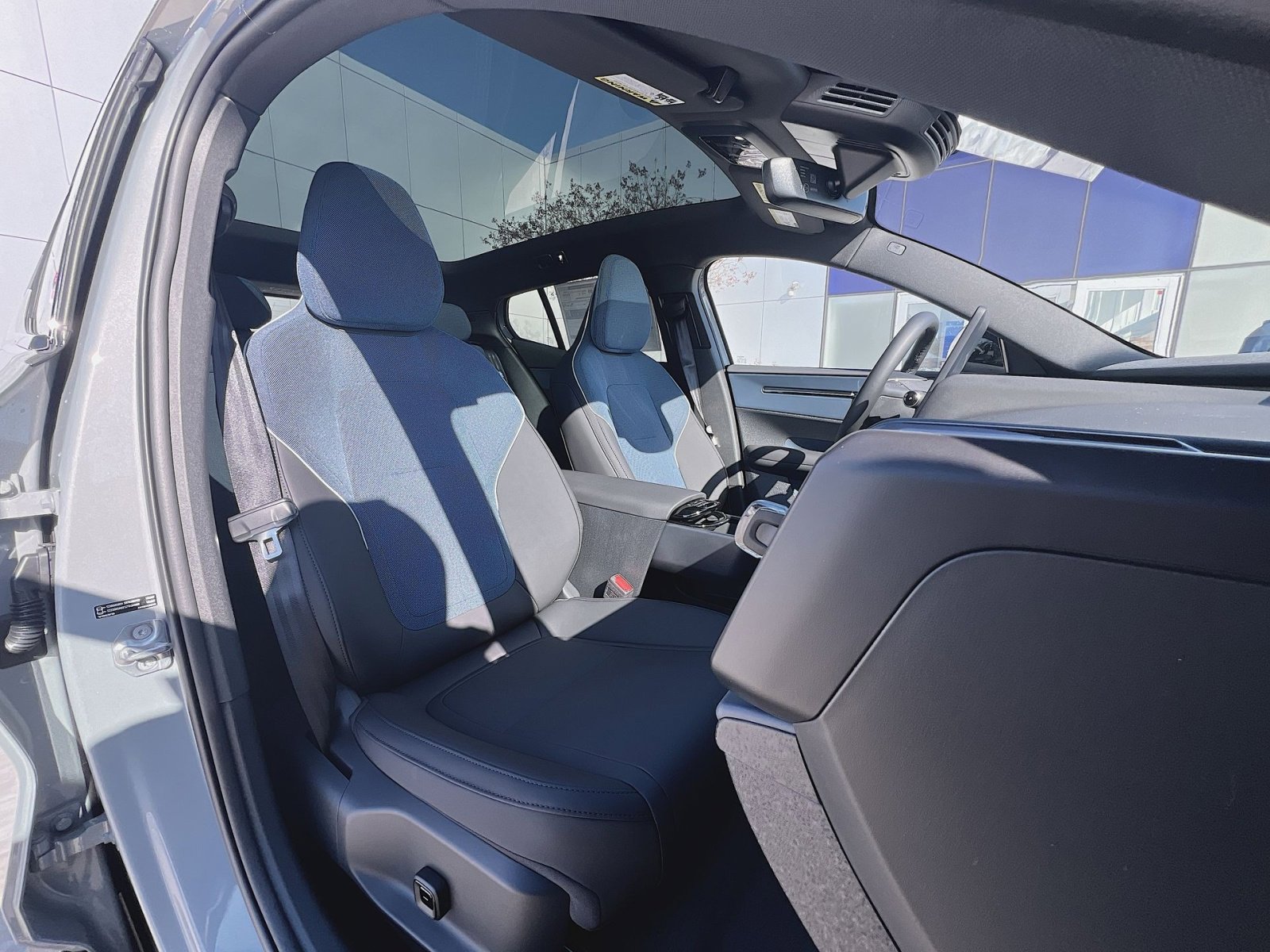 New 2026 Volvo EX30 Cross Country Ultra w/ Protection Package Premier AWD/4WD image 26