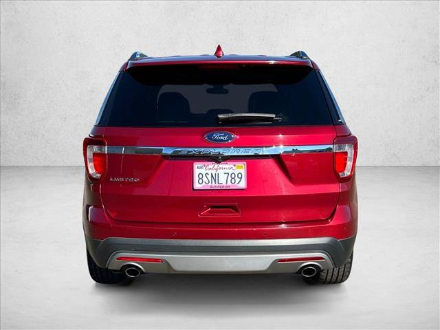 Used 2017 Ford Explorer Limited w/ Equipment Group 301A FWD image 7