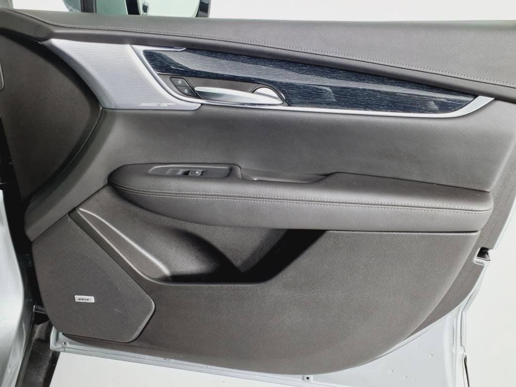 Certified 2025 Cadillac XT5 Premium Luxury AWD/4WD image 23