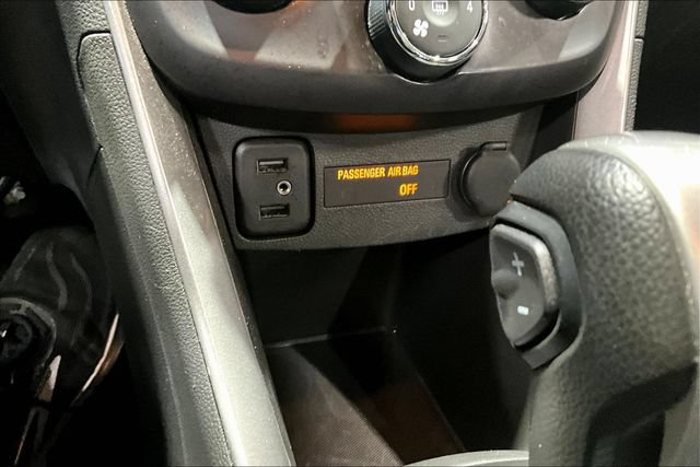 Used 2020 Chevrolet Trax LT w/ LT Convenience Package AWD/4WD image 15