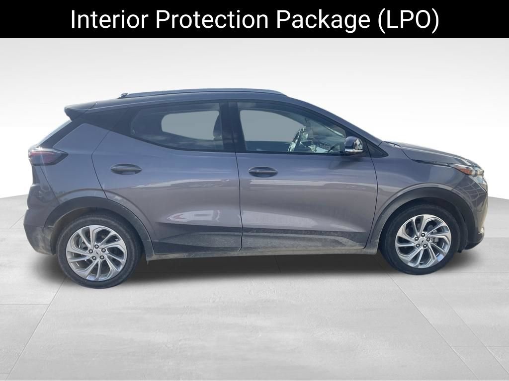 Used 2023 Chevrolet Bolt EUV LT w/ Comfort Package FWD image 8