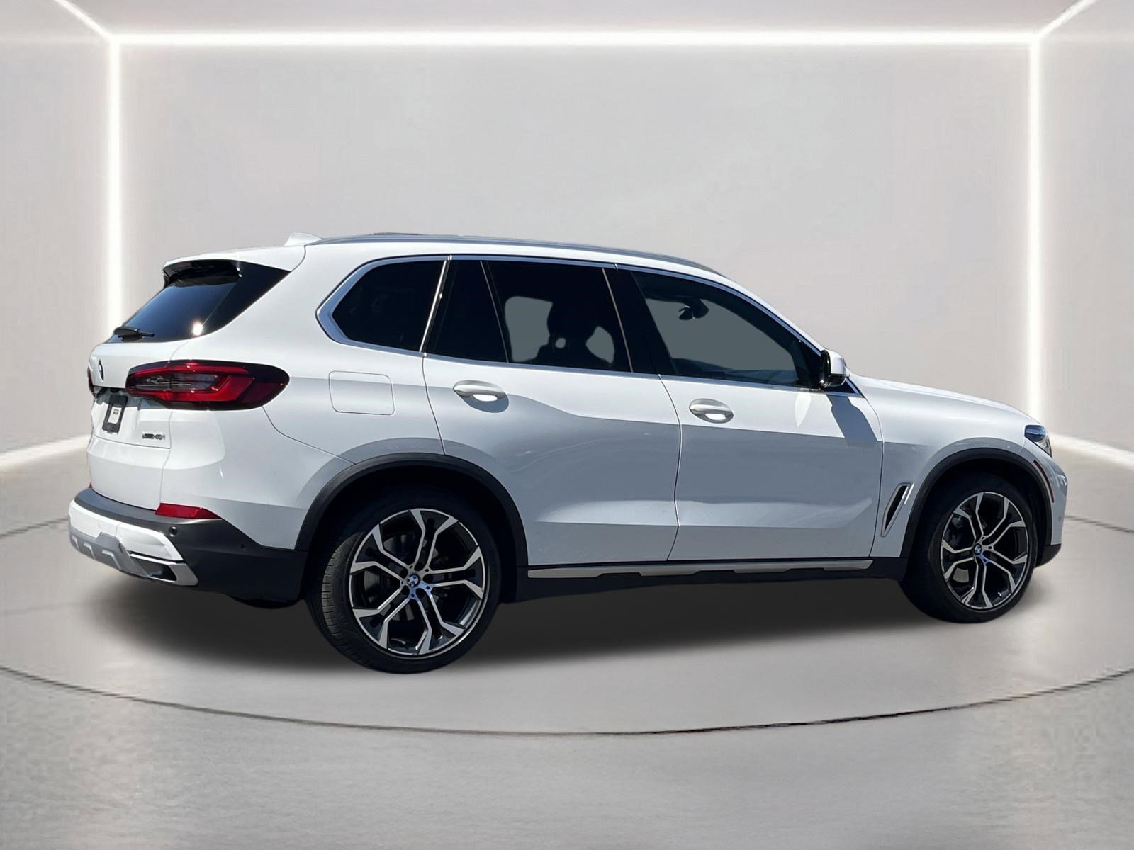 Used 2023 BMW X5 xDrive40i w/ Premium Package AWD/4WD image 29
