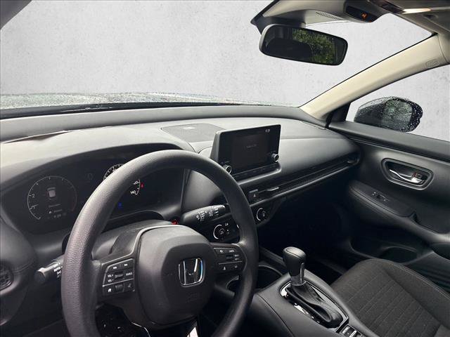 Used 2025 Honda HR-V LX image 9