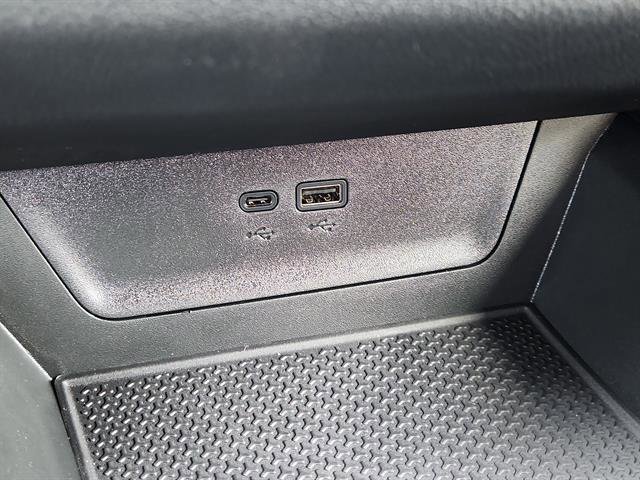 New 2026 Chevrolet Equinox LT w/ LPO, Floor Liner Package AWD/4WD image 18