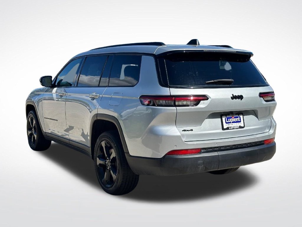 Used 2024 Jeep Grand Cherokee L Altitude AWD/4WD image 9