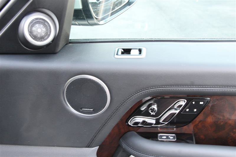 Used 2020 Land Rover Range Rover HSE AWD/4WD image 35