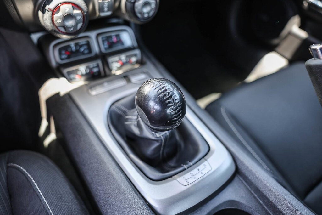 Used 2012 Chevrolet Camaro SS RWD image 12