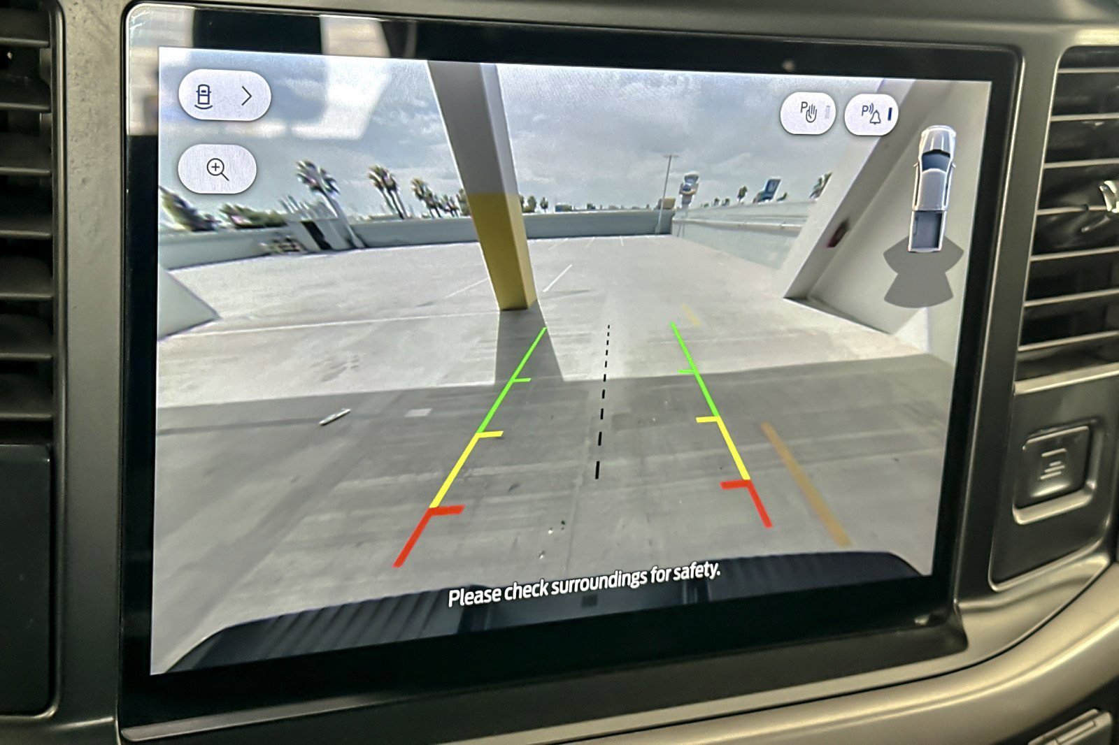 Used 2025 Ford F150 XLT w/ Equipment Group 301A Standard image 17