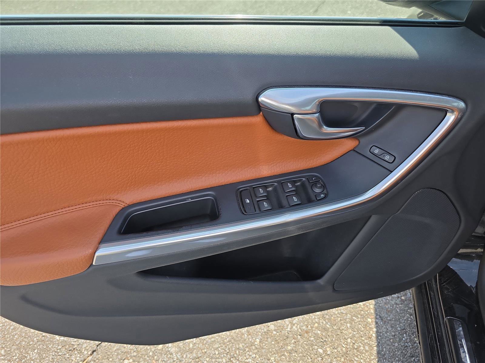 Used 2012 Volvo S60 T5 image 17