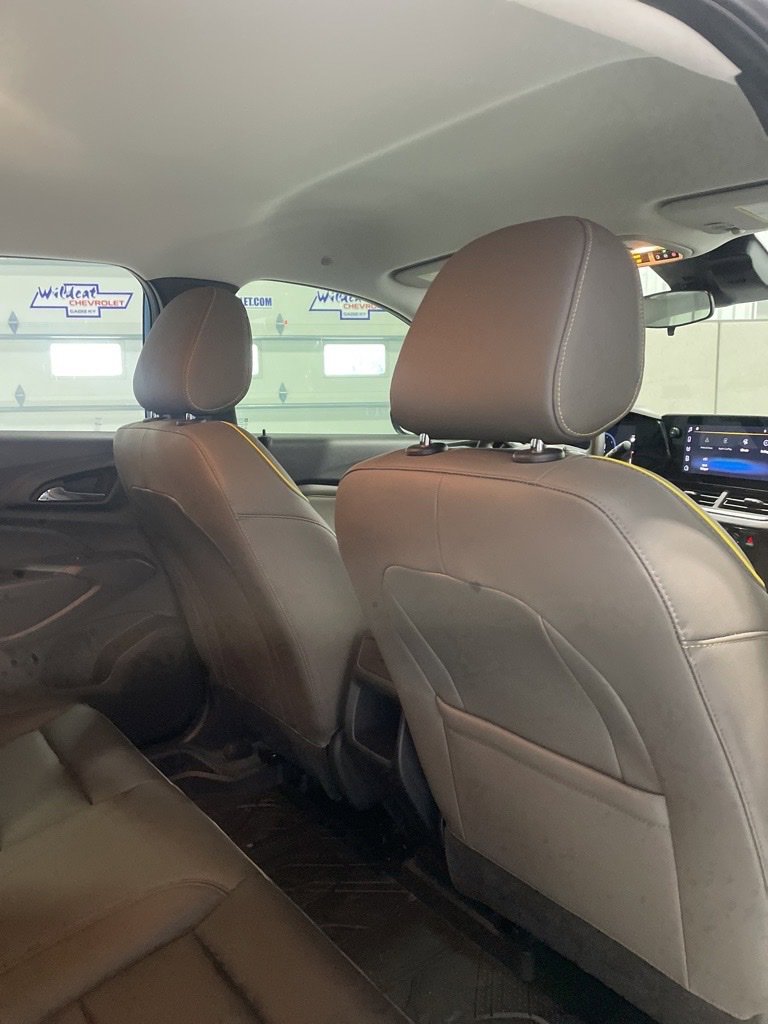 Used 2025 Chevrolet Trax ACTIV w/ Driver Confidence Package image 26