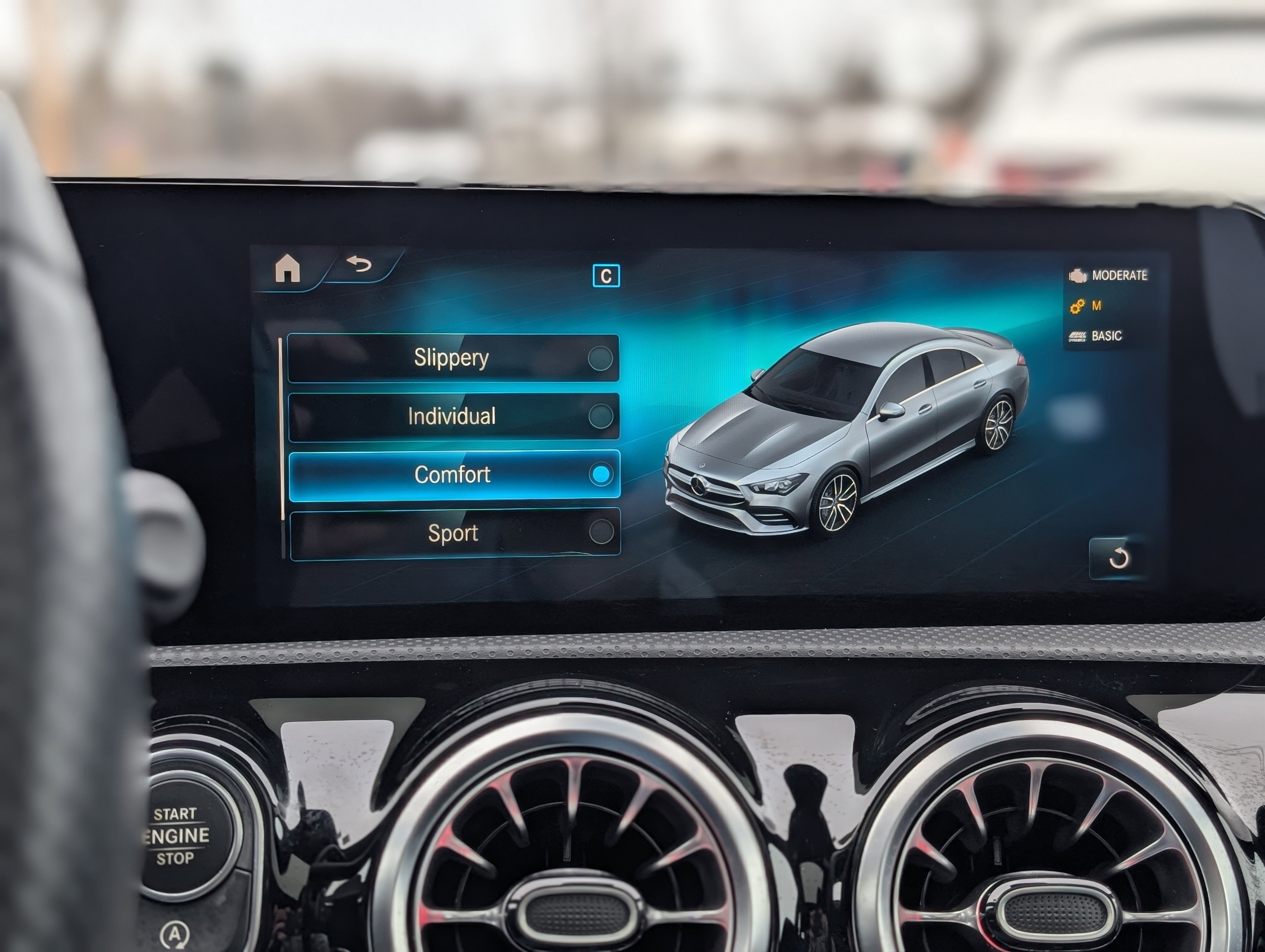 Used 2022 Mercedes-Benz CLA 35 AMG 4MATIC image 30