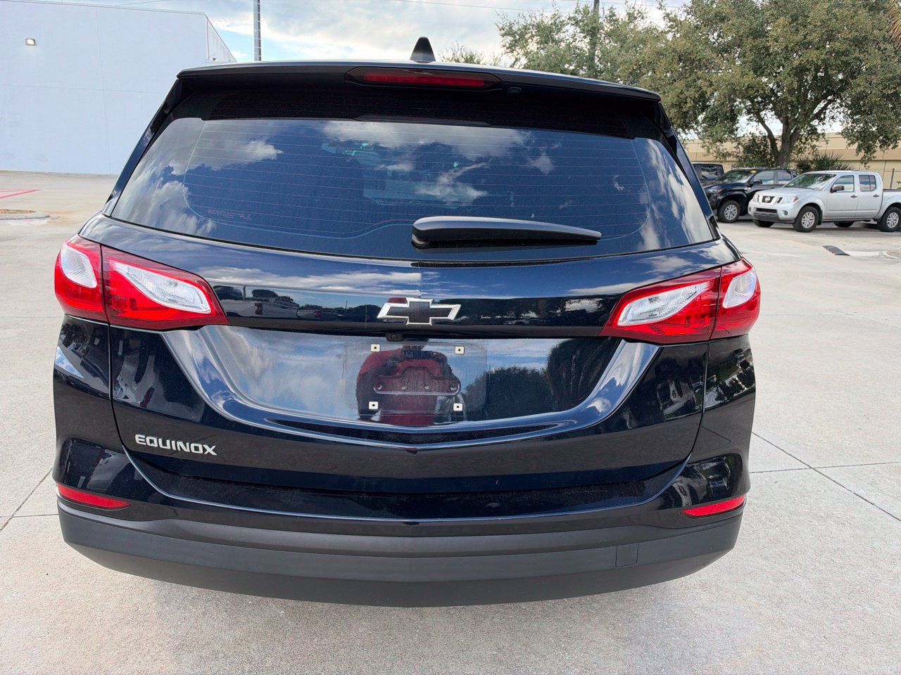 Used 2020 Chevrolet Equinox LS FWD image 4