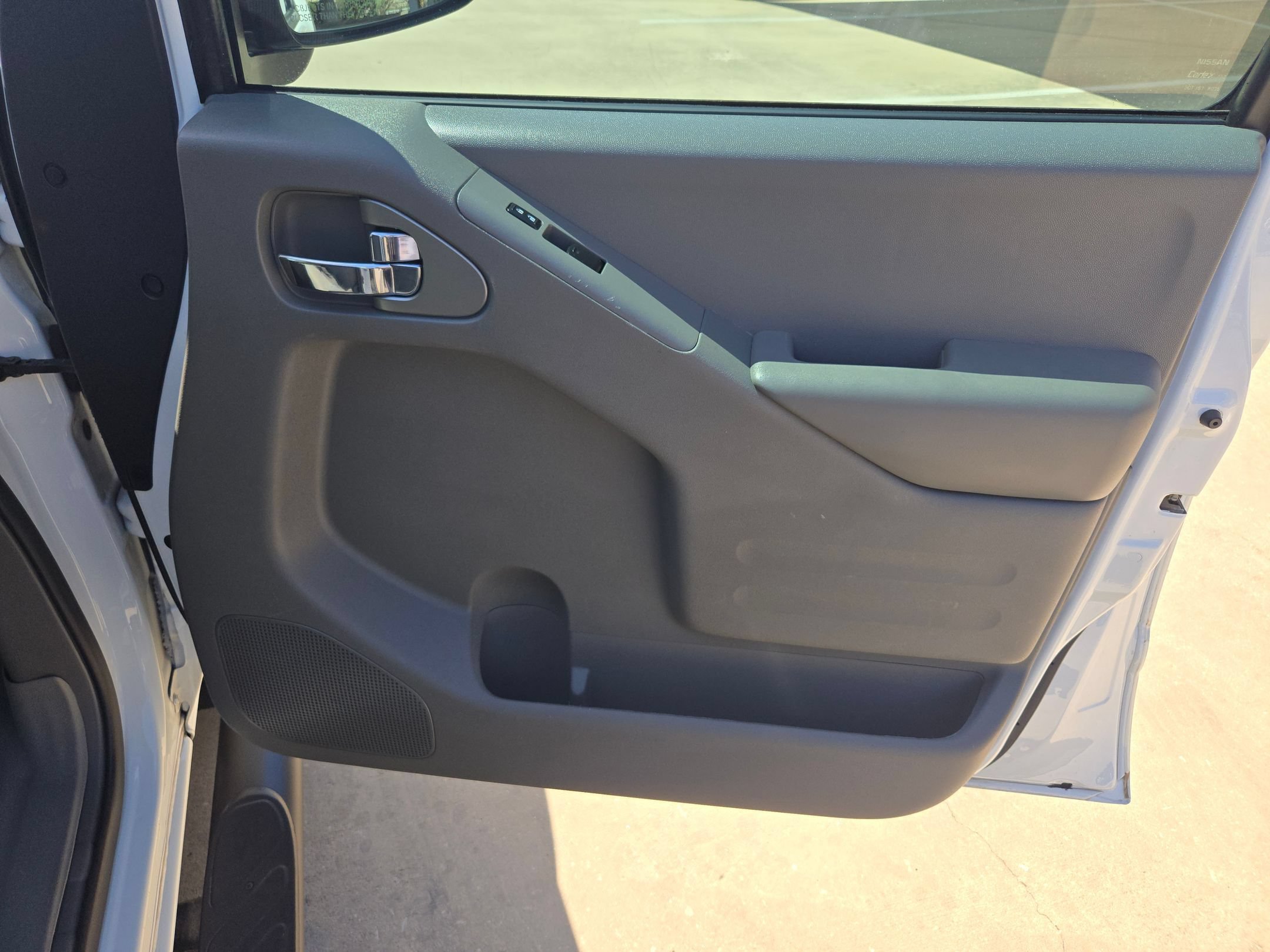 Used 2021 Nissan Frontier SV w/ Midnight Edition Floor Mats RWD image 28