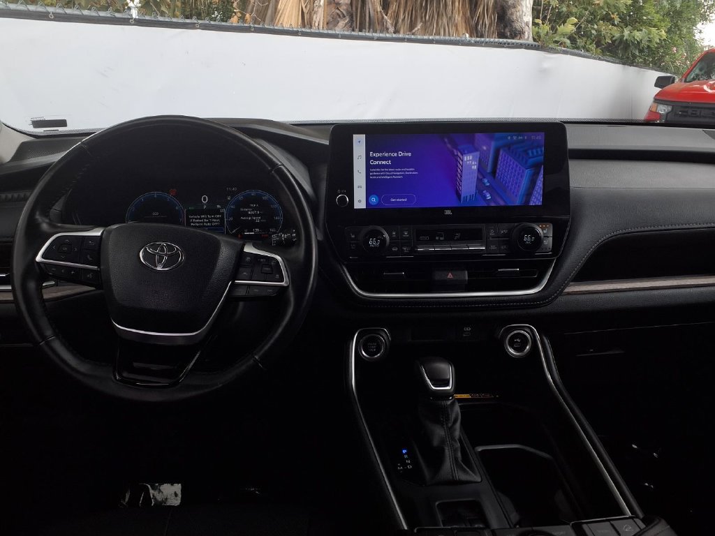 Certified 2024 Toyota Grand Highlander AWD image 21