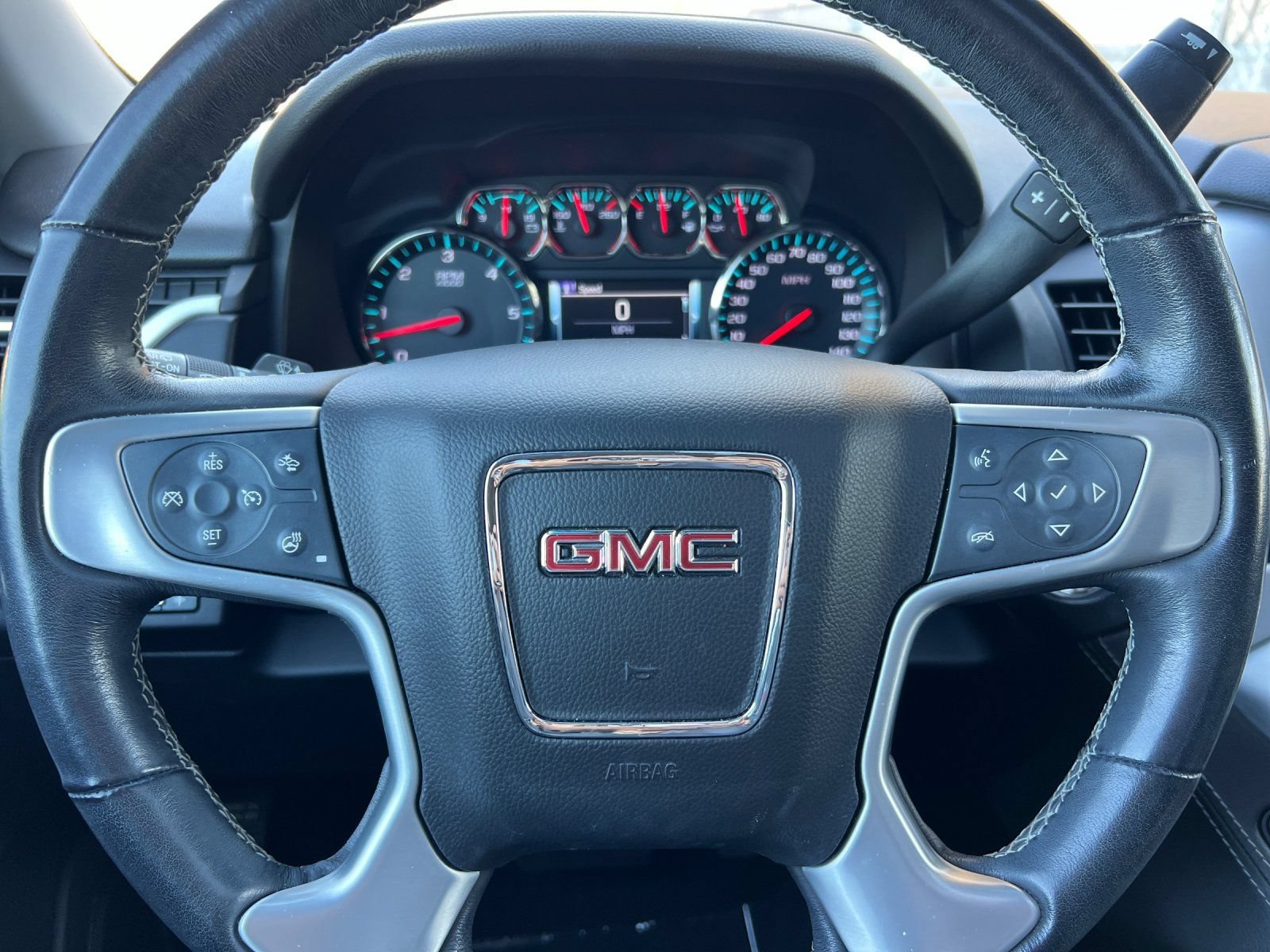 Used 2019 GMC Yukon SLT w/ Open Road Package AWD/4WD image 25