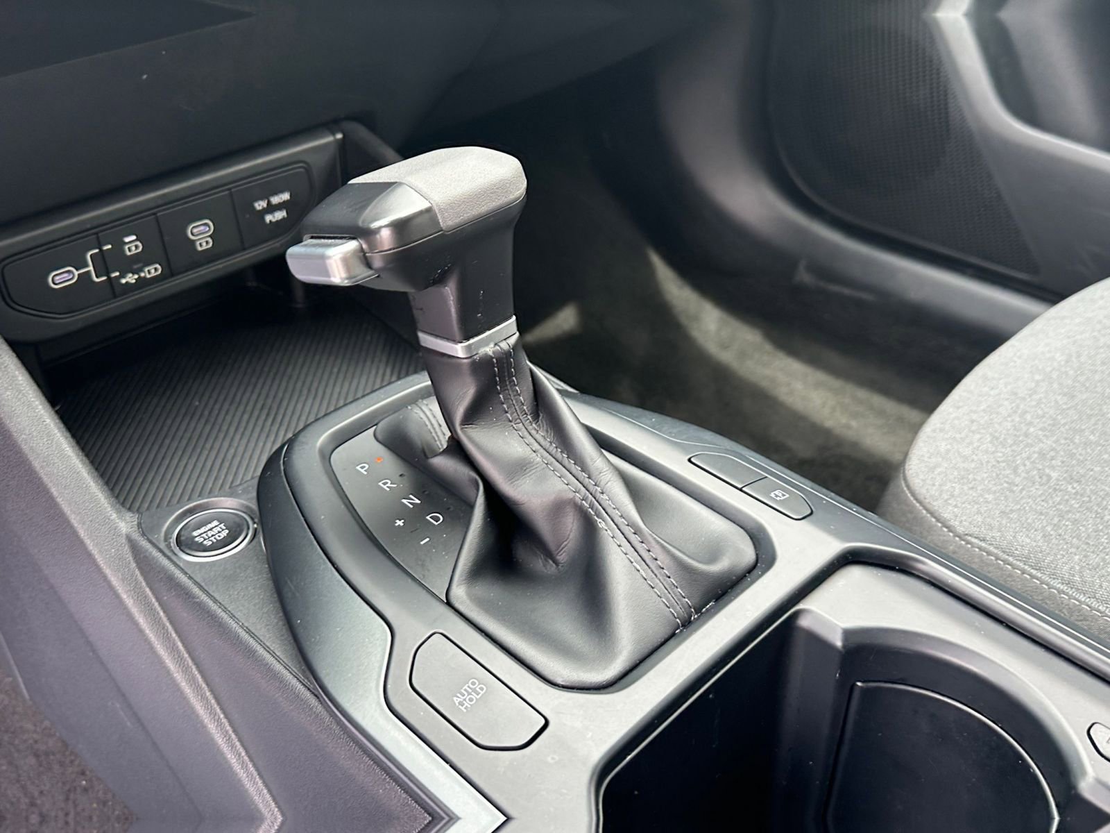 Used 2025 Kia K4 LXS image 40