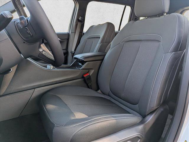 New 2025 Jeep Grand Cherokee L Laredo w/ Luxury Tech Group I AWD/4WD image 4