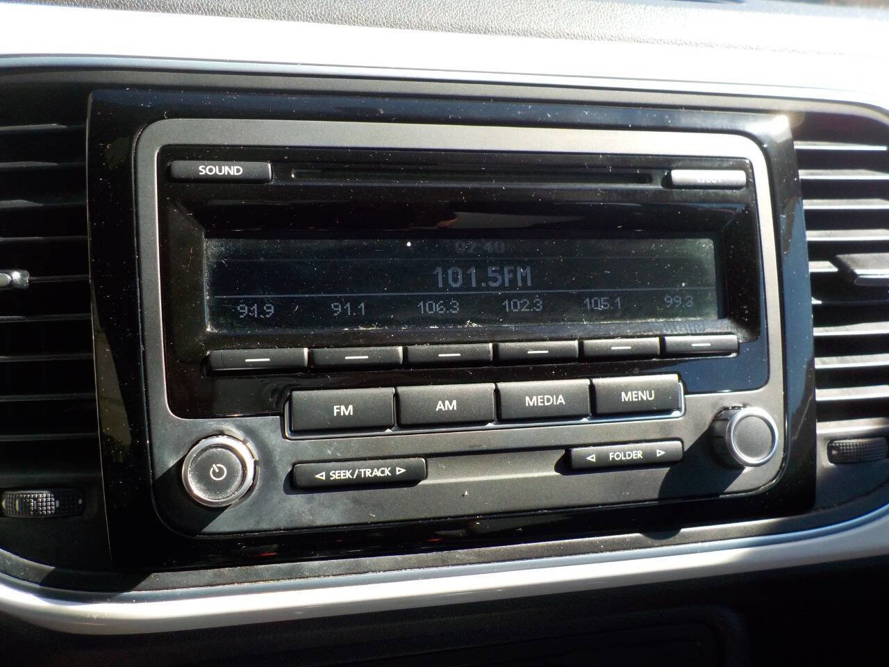 Used 2012 Volkswagen Beetle 2.5 image 16