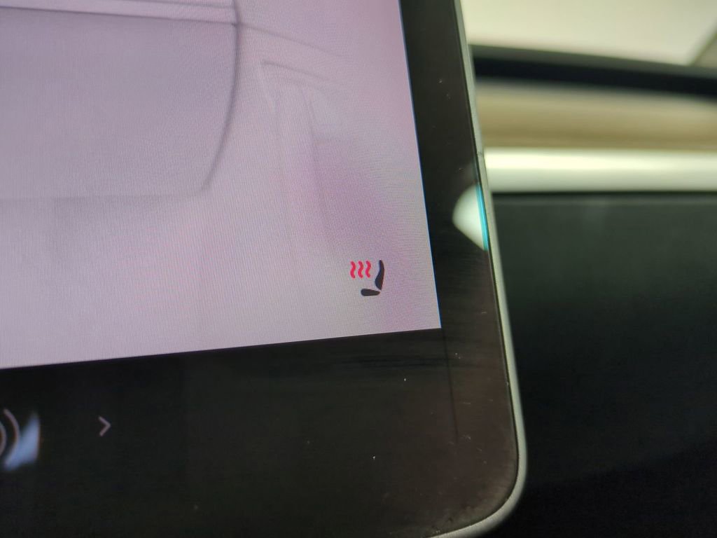 Used 2023 Tesla Model 3 Standard Range image 27