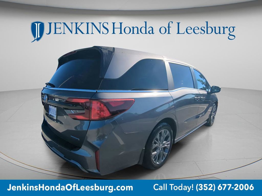 New 2026 Honda Odyssey Touring image 4